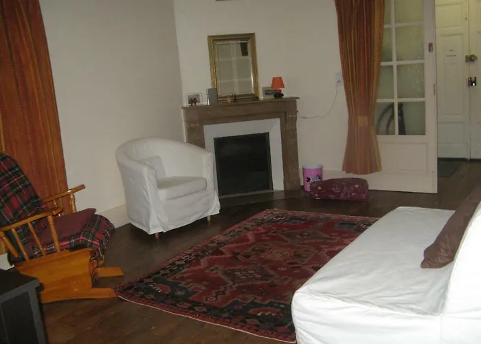 50 M2 , , Cuisine , Salle De Bains * Baccarat